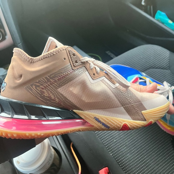 Space Jam Lebron 18’s size 11, no box. - Picture 4 of 4